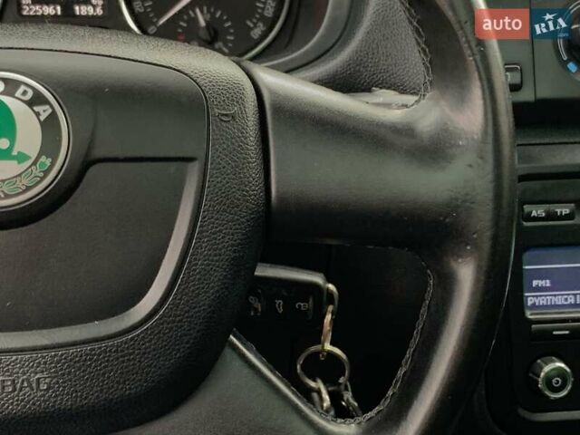 Серый Шкода Румстер, объемом двигателя 1.2 л и пробегом 225 тыс. км за 6455 $, фото 41 на Automoto.ua