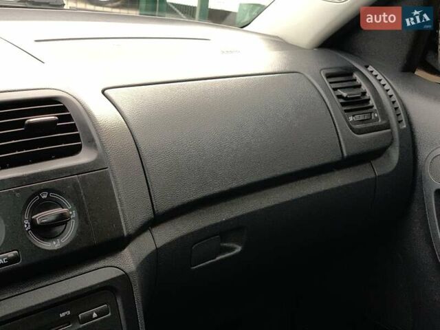 Серый Шкода Румстер, объемом двигателя 1.2 л и пробегом 225 тыс. км за 6455 $, фото 46 на Automoto.ua