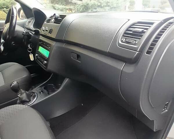 Сірий Шкода Румстер, об'ємом двигуна 1.6 л та пробігом 203 тис. км за 5699 $, фото 18 на Automoto.ua