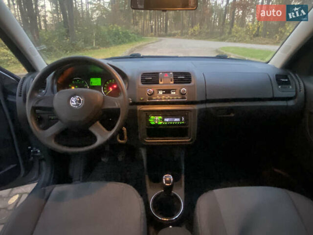 Серый Шкода Румстер, объемом двигателя 1.39 л и пробегом 38 тыс. км за 6900 $, фото 19 на Automoto.ua