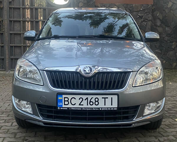 Серый Шкода Румстер, объемом двигателя 1.39 л и пробегом 38 тыс. км за 6900 $, фото 3 на Automoto.ua