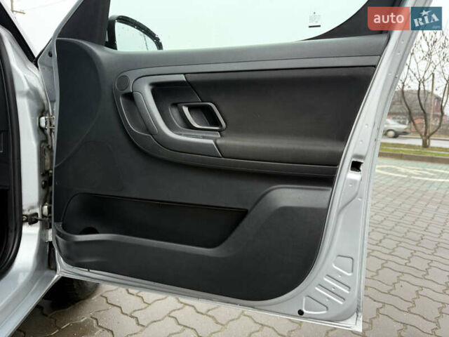 Серый Шкода Румстер, объемом двигателя 1.2 л и пробегом 251 тыс. км за 4600 $, фото 35 на Automoto.ua