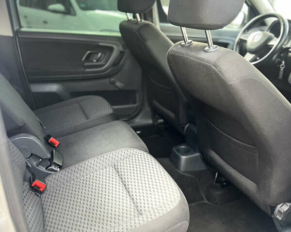 Шкода Румстер 2014 в Львове на Automoto.ua Серый Шкода Румстер, объемом двигателя 1.6 л и пробегом 250 тыс. км за 5900 $, фото 10 на Automoto.ua