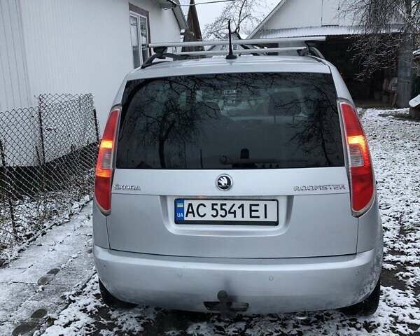 Серый Шкода Румстер, объемом двигателя 1.6 л и пробегом 194 тыс. км за 6200 $, фото 2 на Automoto.ua