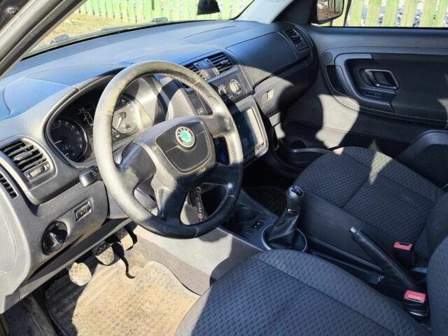 Сірий Шкода Румстер, об'ємом двигуна 1.6 л та пробігом 200 тис. км за 5500 $, фото 3 на Automoto.ua