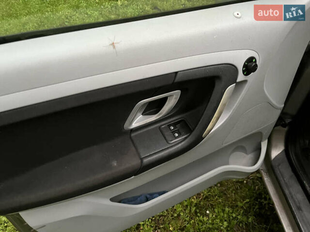 Сірий Шкода Румстер, об'ємом двигуна 1.42 л та пробігом 221 тис. км за 4500 $, фото 6 на Automoto.ua