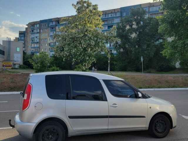 Сірий Шкода Румстер, об'ємом двигуна 0 л та пробігом 270 тис. км за 4700 $, фото 2 на Automoto.ua