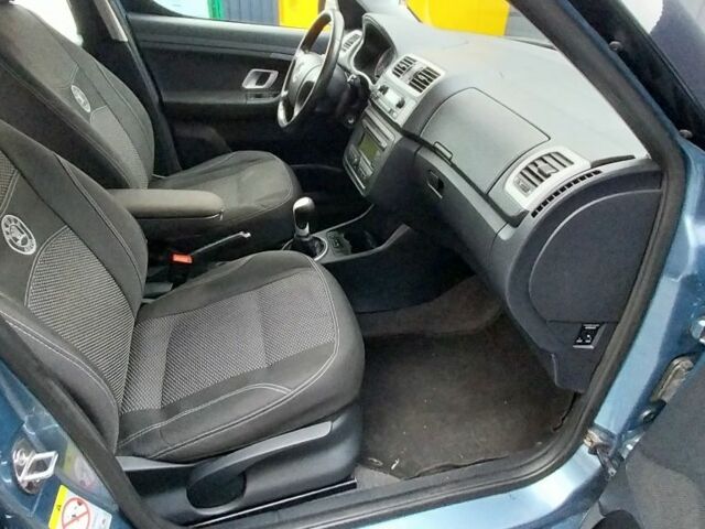 Шкода Румстер 2007 у Полтаві на Automoto.ua Сірий Шкода Румстер, об'ємом двигуна 2 л та пробігом 173 тис. км за 5800 $, фото 12 на Automoto.ua