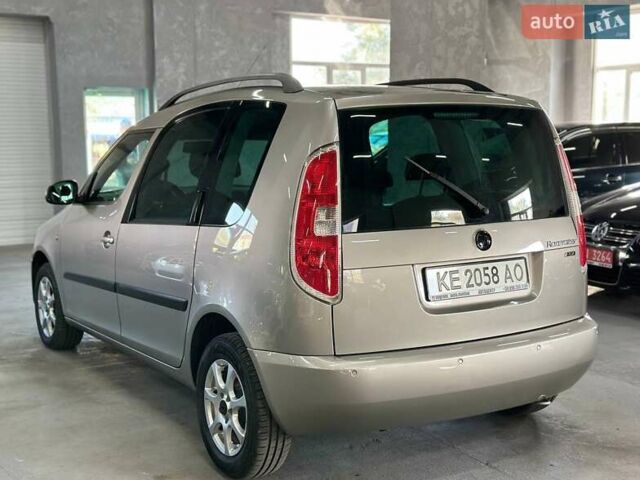 Сірий Шкода Румстер, об'ємом двигуна 1.39 л та пробігом 279 тис. км за 6499 $, фото 4 на Automoto.ua