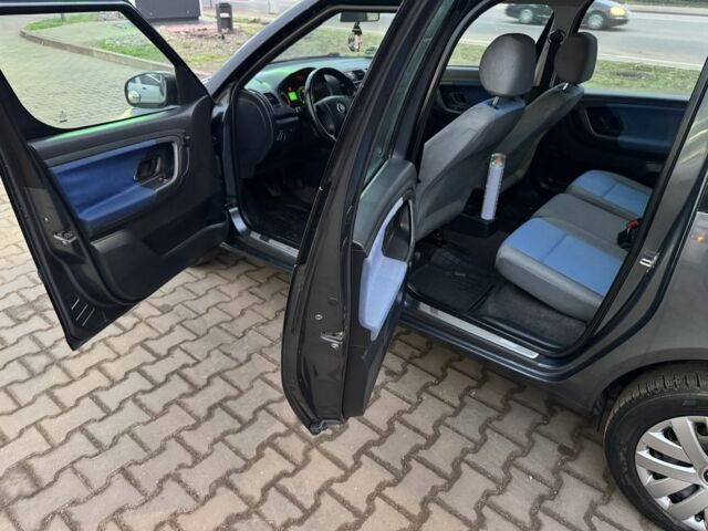 Серый Шкода Румстер, объемом двигателя 1.4 л и пробегом 250 тыс. км за 4200 $, фото 15 на Automoto.ua