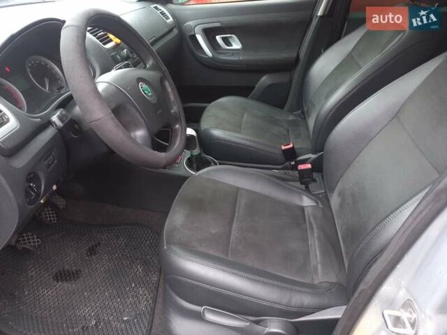 Серый Шкода Румстер, объемом двигателя 1.4 л и пробегом 205 тыс. км за 3950 $, фото 6 на Automoto.ua