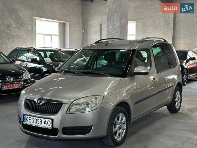 Сірий Шкода Румстер, об'ємом двигуна 1.39 л та пробігом 279 тис. км за 6499 $, фото 1 на Automoto.ua