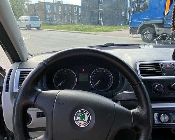 Серый Шкода Румстер, объемом двигателя 1.4 л и пробегом 181 тыс. км за 4800 $, фото 17 на Automoto.ua