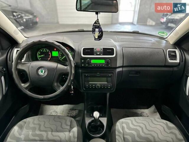 Сірий Шкода Румстер, об'ємом двигуна 1.39 л та пробігом 279 тис. км за 6499 $, фото 19 на Automoto.ua