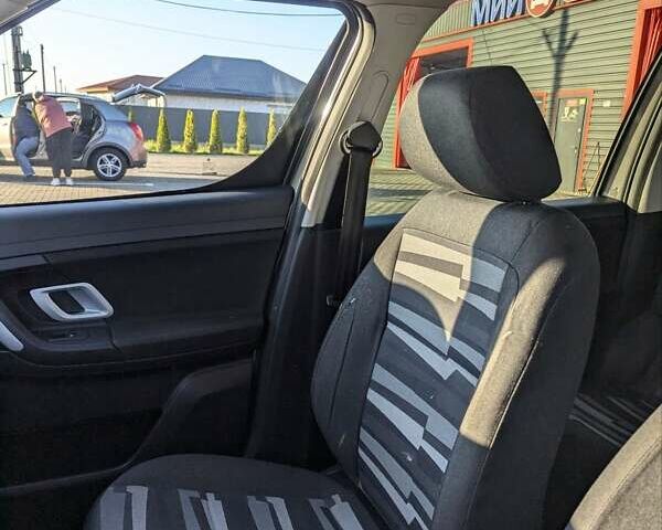 Сірий Шкода Румстер, об'ємом двигуна 1.6 л та пробігом 294 тис. км за 4100 $, фото 13 на Automoto.ua