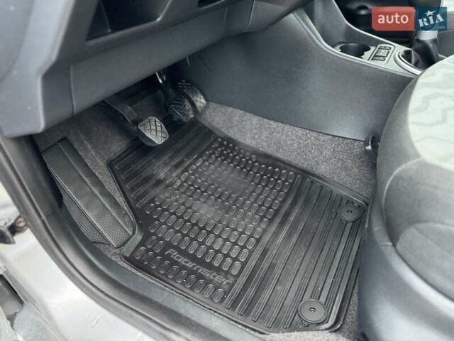 Серый Шкода Румстер, объемом двигателя 1.2 л и пробегом 213 тыс. км за 5200 $, фото 24 на Automoto.ua