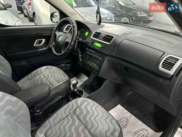 Сірий Шкода Румстер, об'ємом двигуна 1.39 л та пробігом 279 тис. км за 6499 $, фото 17 на Automoto.ua