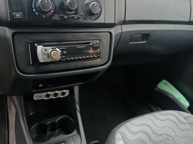 Сірий Шкода Румстер, об'ємом двигуна 0 л та пробігом 248 тис. км за 5800 $, фото 7 на Automoto.ua