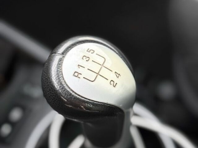 Серый Шкода Румстер, объемом двигателя 1.4 л и пробегом 228 тыс. км за 5999 $, фото 19 на Automoto.ua