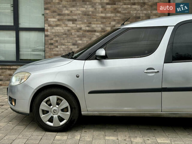 Шкода Румстер 2009 у Ужгороді на Automoto.ua Сірий Шкода Румстер, об'ємом двигуна 1.9 л та пробігом 299 тис. км за 3999 $, фото 12 на Automoto.ua