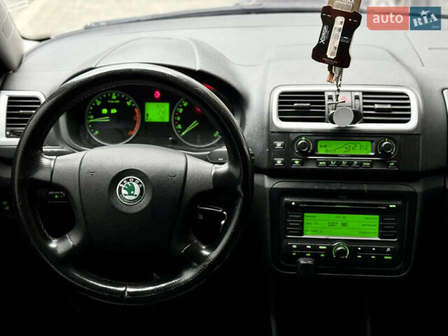 Шкода Румстер 2009 у Ужгороді на Automoto.ua Сірий Шкода Румстер, об'ємом двигуна 1.9 л та пробігом 299 тис. км за 3999 $, фото 30 на Automoto.ua