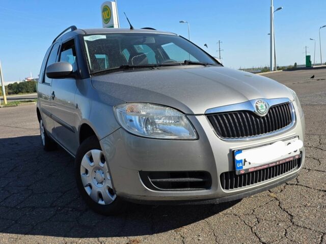 Сірий Шкода Румстер, об'ємом двигуна 1.2 л та пробігом 270 тис. км за 3700 $, фото 1 на Automoto.ua