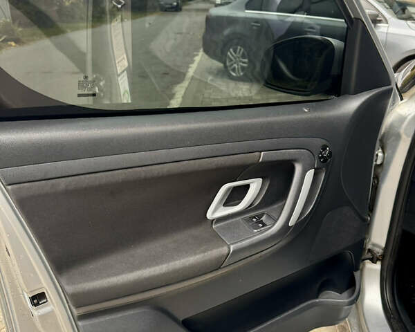 Шкода Румстер 2009 у Ужгороді на Automoto.ua Сірий Шкода Румстер, об'ємом двигуна 1.9 л та пробігом 299 тис. км за 3999 $, фото 21 на Automoto.ua
