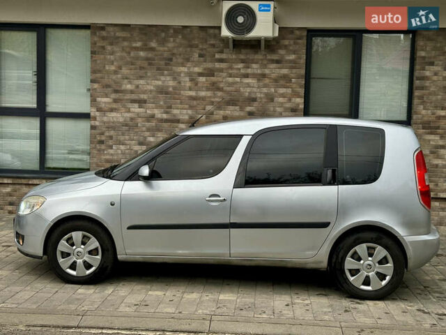 Шкода Румстер 2009 у Ужгороді на Automoto.ua Сірий Шкода Румстер, об'ємом двигуна 1.9 л та пробігом 299 тис. км за 3999 $, фото 2 на Automoto.ua
