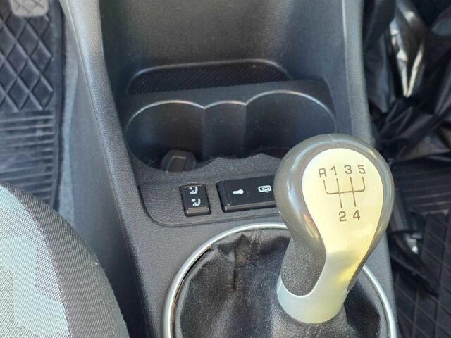 Сірий Шкода Румстер, об'ємом двигуна 1.2 л та пробігом 270 тис. км за 3700 $, фото 6 на Automoto.ua