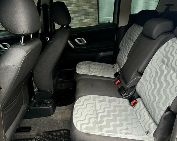 Шкода Румстер 2009 у Ужгороді на Automoto.ua Сірий Шкода Румстер, об'ємом двигуна 1.9 л та пробігом 299 тис. км за 3999 $, фото 23 на Automoto.ua