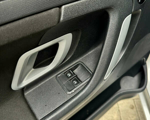 Шкода Румстер 2009 у Ужгороді на Automoto.ua Сірий Шкода Румстер, об'ємом двигуна 1.9 л та пробігом 299 тис. км за 3999 $, фото 16 на Automoto.ua