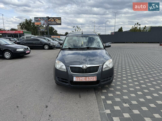 Сірий Шкода Румстер, об'ємом двигуна 1.6 л та пробігом 228 тис. км за 6800 $, фото 1 на Automoto.ua