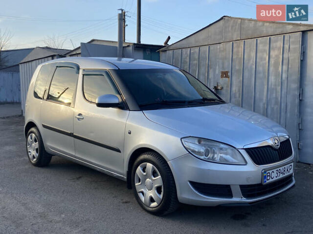 Серый Шкода Румстер, объемом двигателя 1.6 л и пробегом 305 тыс. км за 5800 $, фото 2 на Automoto.ua