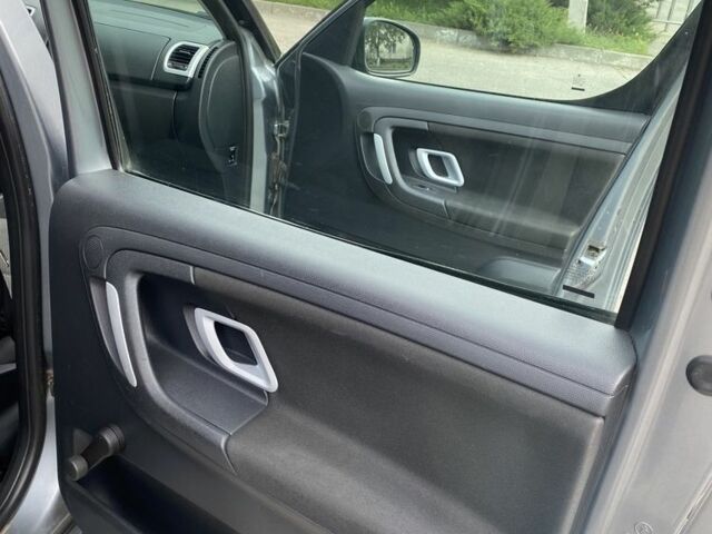 Серый Шкода Румстер, объемом двигателя 1.4 л и пробегом 245 тыс. км за 5200 $, фото 14 на Automoto.ua