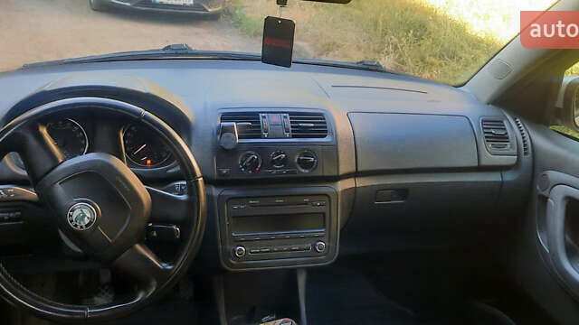 Сірий Шкода Румстер, об'ємом двигуна 1.6 л та пробігом 295 тис. км за 5400 $, фото 12 на Automoto.ua