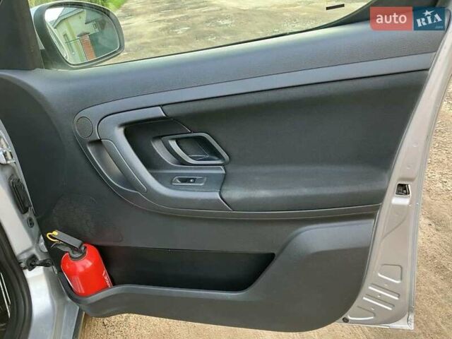 Серый Шкода Румстер, объемом двигателя 1.2 л и пробегом 225 тыс. км за 6000 $, фото 55 на Automoto.ua