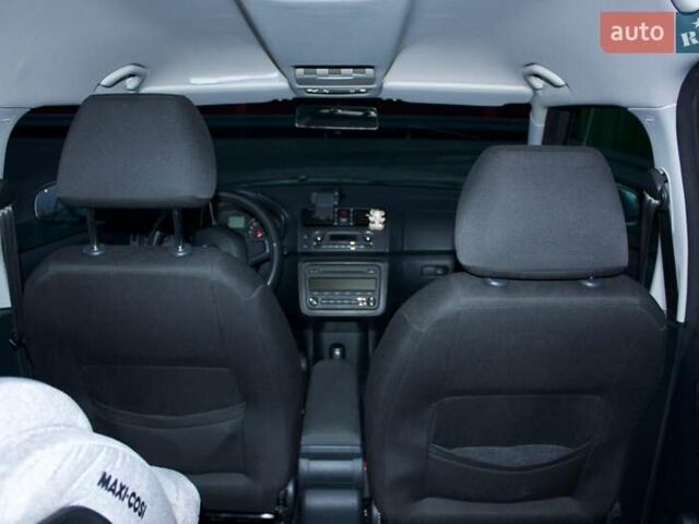 Шкода Румстер 2013 в Киеве на Automoto.ua Серый Шкода Румстер, объемом двигателя 1.2 л и пробегом 189 тыс. км за 6500 $, фото 7 на Automoto.ua