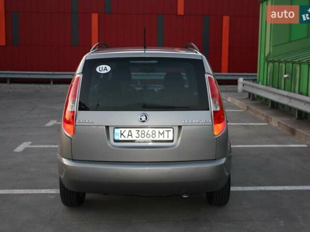 Шкода Румстер 2013 в Киеве на Automoto.ua Серый Шкода Румстер, объемом двигателя 1.2 л и пробегом 189 тыс. км за 6500 $, фото 4 на Automoto.ua