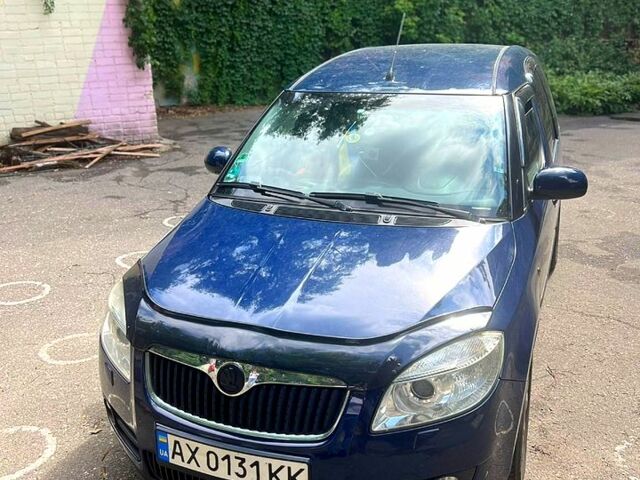 Синий Шкода Румстер, объемом двигателя 1.6 л и пробегом 212 тыс. км за 6500 $, фото 2 на Automoto.ua