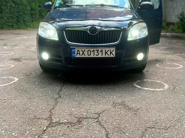 Синий Шкода Румстер, объемом двигателя 1.6 л и пробегом 212 тыс. км за 6500 $, фото 3 на Automoto.ua