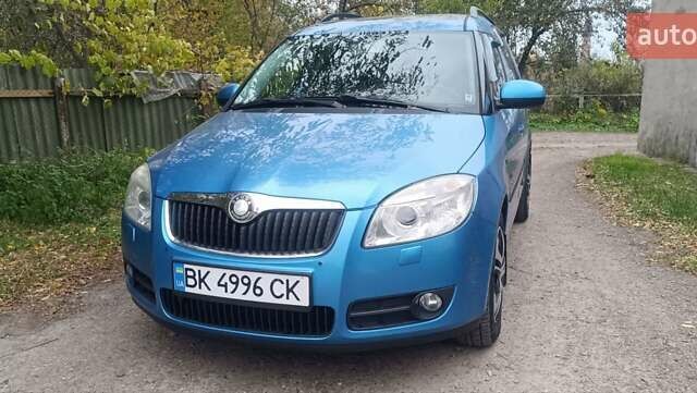 Шкода Румстер 2007 в Ровно на Automoto.ua Синий Шкода Румстер, объемом двигателя 1.6 л и пробегом 234 тыс. км за 6500 $, фото 8 на Automoto.ua