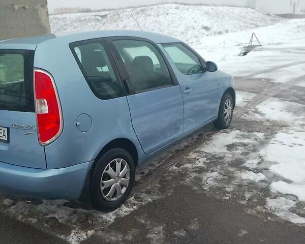 Синий Шкода Румстер, объемом двигателя 1.4 л и пробегом 126 тыс. км за 4300 $, фото 1 на Automoto.ua