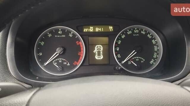 Синій Шкода Румстер, об'ємом двигуна 1.39 л та пробігом 237 тис. км за 4900 $, фото 9 на Automoto.ua