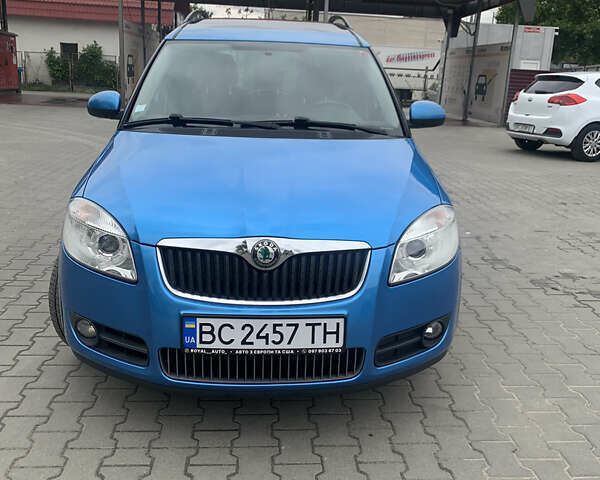 Синий Шкода Румстер, объемом двигателя 1.6 л и пробегом 185 тыс. км за 5800 $, фото 2 на Automoto.ua