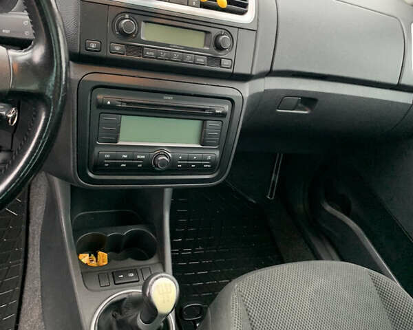 Синий Шкода Румстер, объемом двигателя 1.6 л и пробегом 185 тыс. км за 5800 $, фото 29 на Automoto.ua