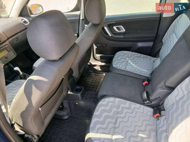 Синий Шкода Румстер, объемом двигателя 1.39 л и пробегом 273 тыс. км за 4500 $, фото 7 на Automoto.ua