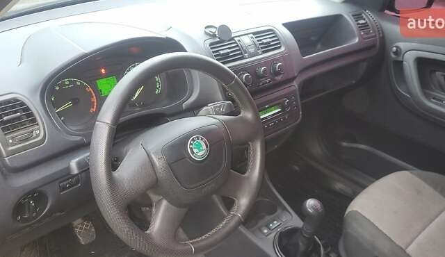 Синій Шкода Румстер, об'ємом двигуна 1.2 л та пробігом 195 тис. км за 4950 $, фото 12 на Automoto.ua