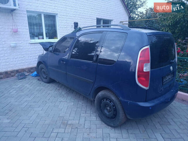 Синий Шкода Румстер, объемом двигателя 1.4 л и пробегом 300 тыс. км за 2000 $, фото 1 на Automoto.ua