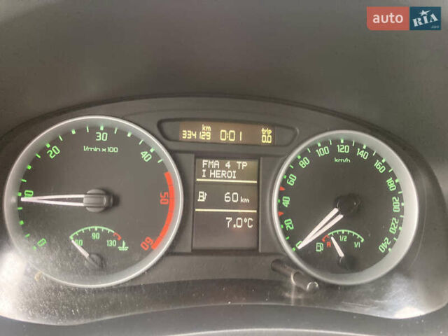 Синій Шкода Румстер, об'ємом двигуна 1.4 л та пробігом 334 тис. км за 2800 $, фото 2 на Automoto.ua