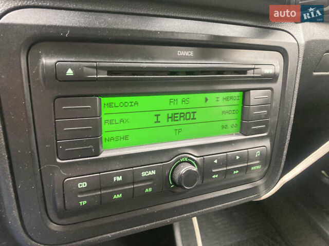 Синій Шкода Румстер, об'ємом двигуна 1.4 л та пробігом 334 тис. км за 2800 $, фото 17 на Automoto.ua